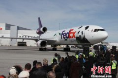 中國大熊貓抵加拿大 加總理夫婦赴機場迎接(圖