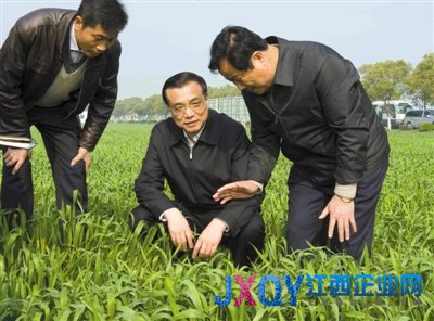 李克強(qiáng)驚訝江蘇農(nóng)民一家5口住200平：這么大？