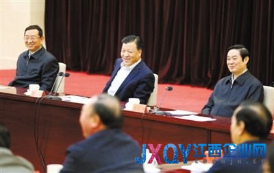 基層代表邀首長坐炕頭稱兄道弟 劉云山笑稱可以