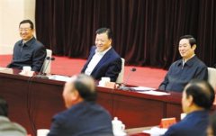 基層代表邀首長坐炕頭稱兄道弟 劉云山笑稱可以