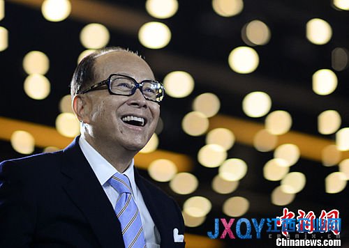 李嘉誠(chéng)連續(xù)第15年蟬聯(lián)華人首富 宗慶后進(jìn)前十